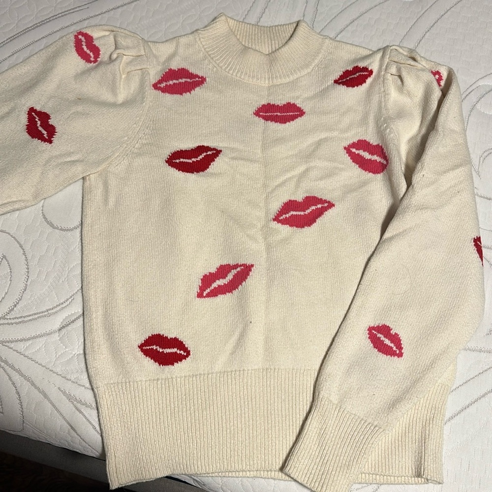 Kate Spade lips kiss sweater